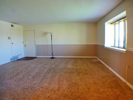 4892 Pennfair St - Photo 3 of 8