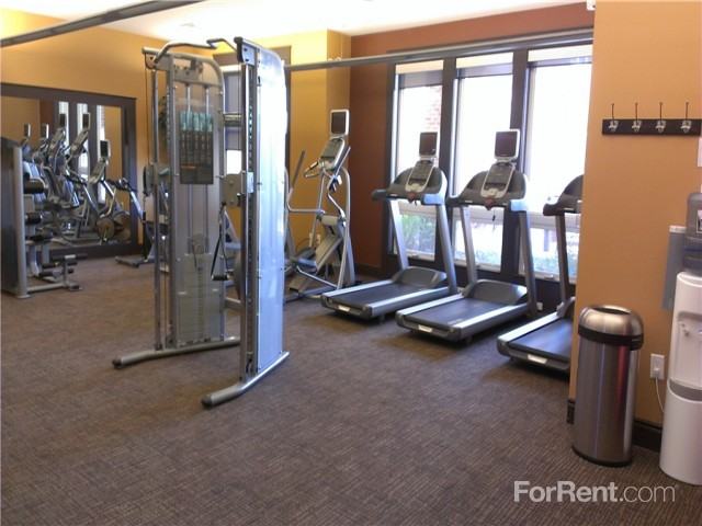 Aura Towne Place - Photo 3 of 35