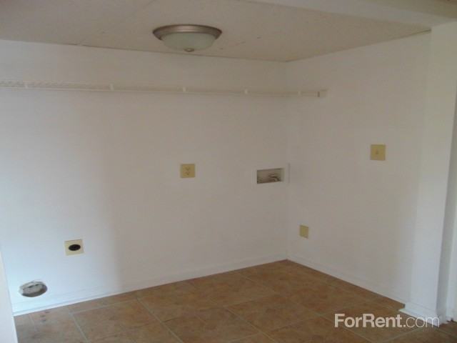 New Hope Manor - Photo 2 of 19