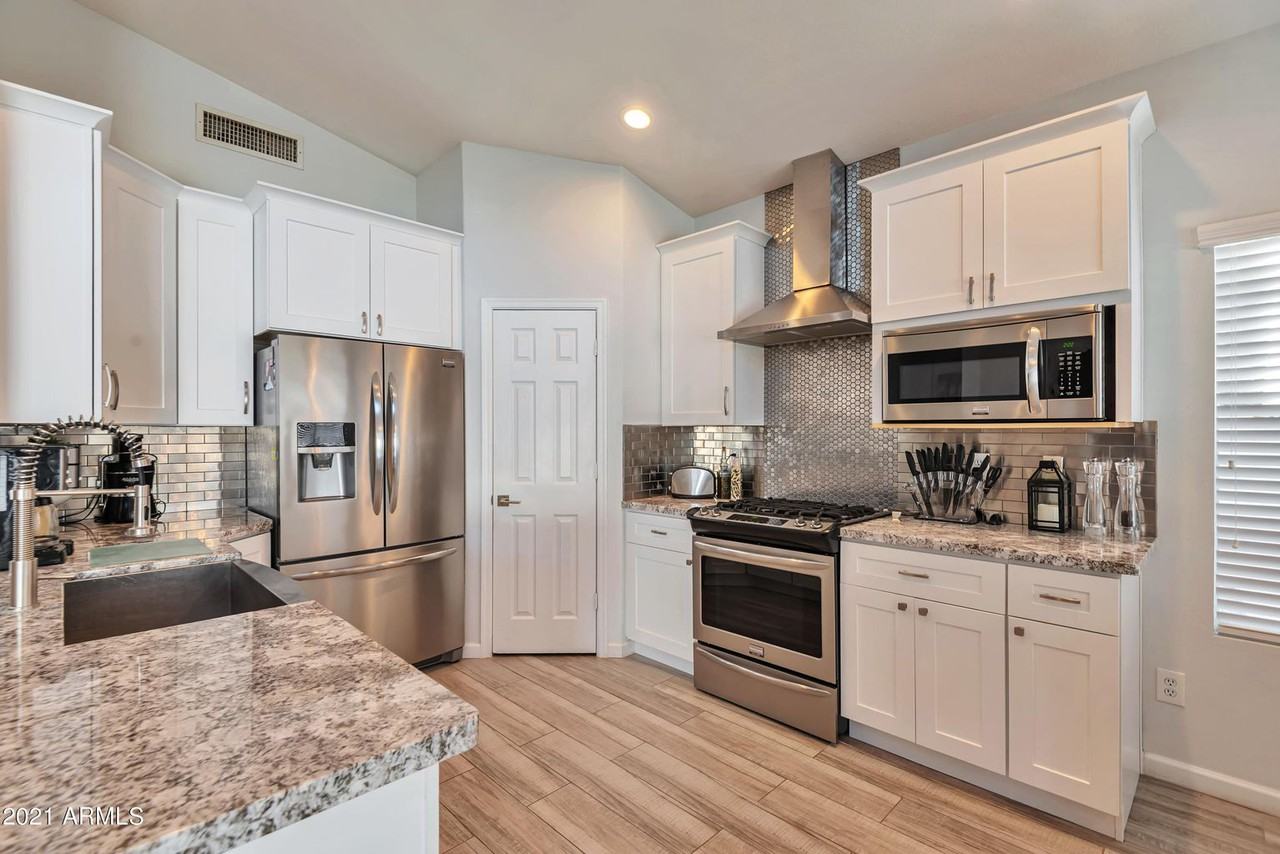 4536 East Rowel Road - Photo 2 of 29