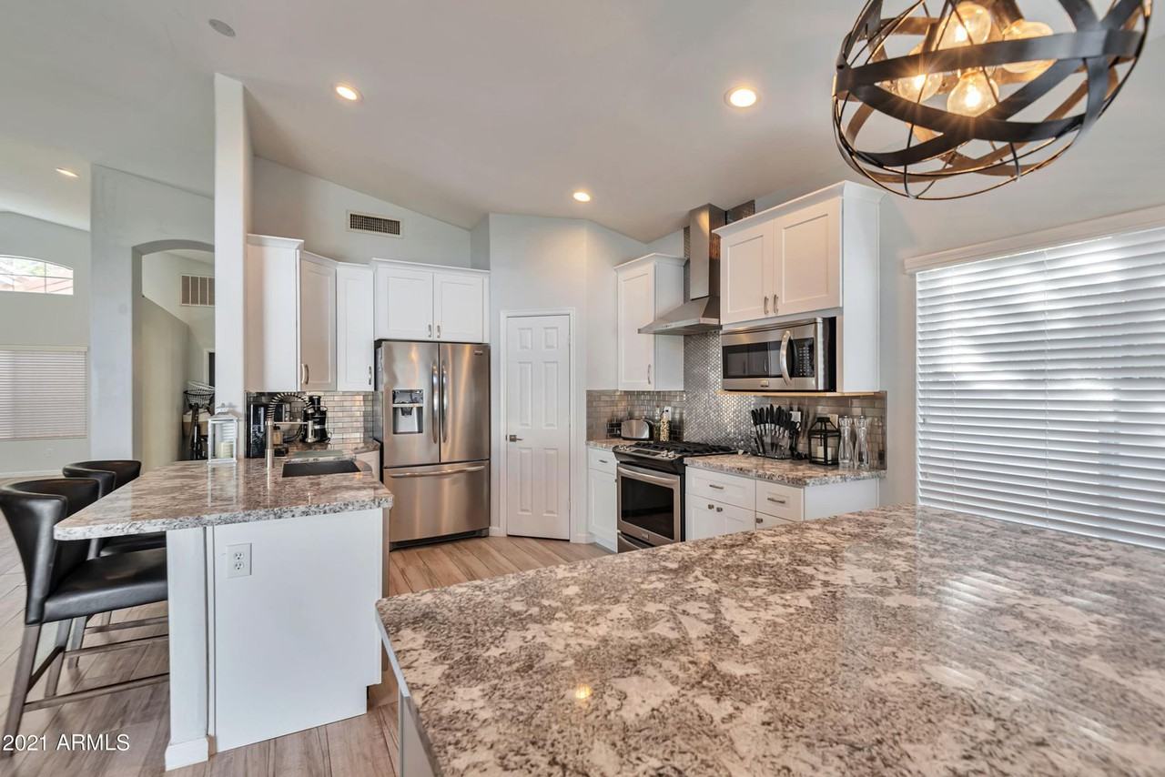 4536 East Rowel Road - Photo 6 of 29