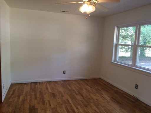 210 Green Meadows Dr - Photo 3 of 35