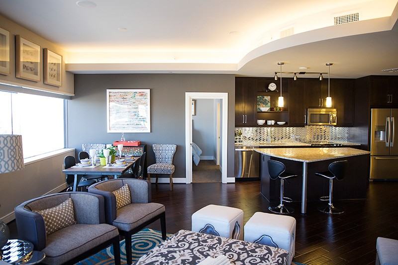 350 N St Paul St #j33