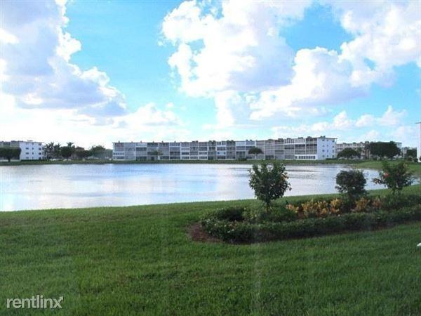 1072 Exeter D - Photo 3 of 16