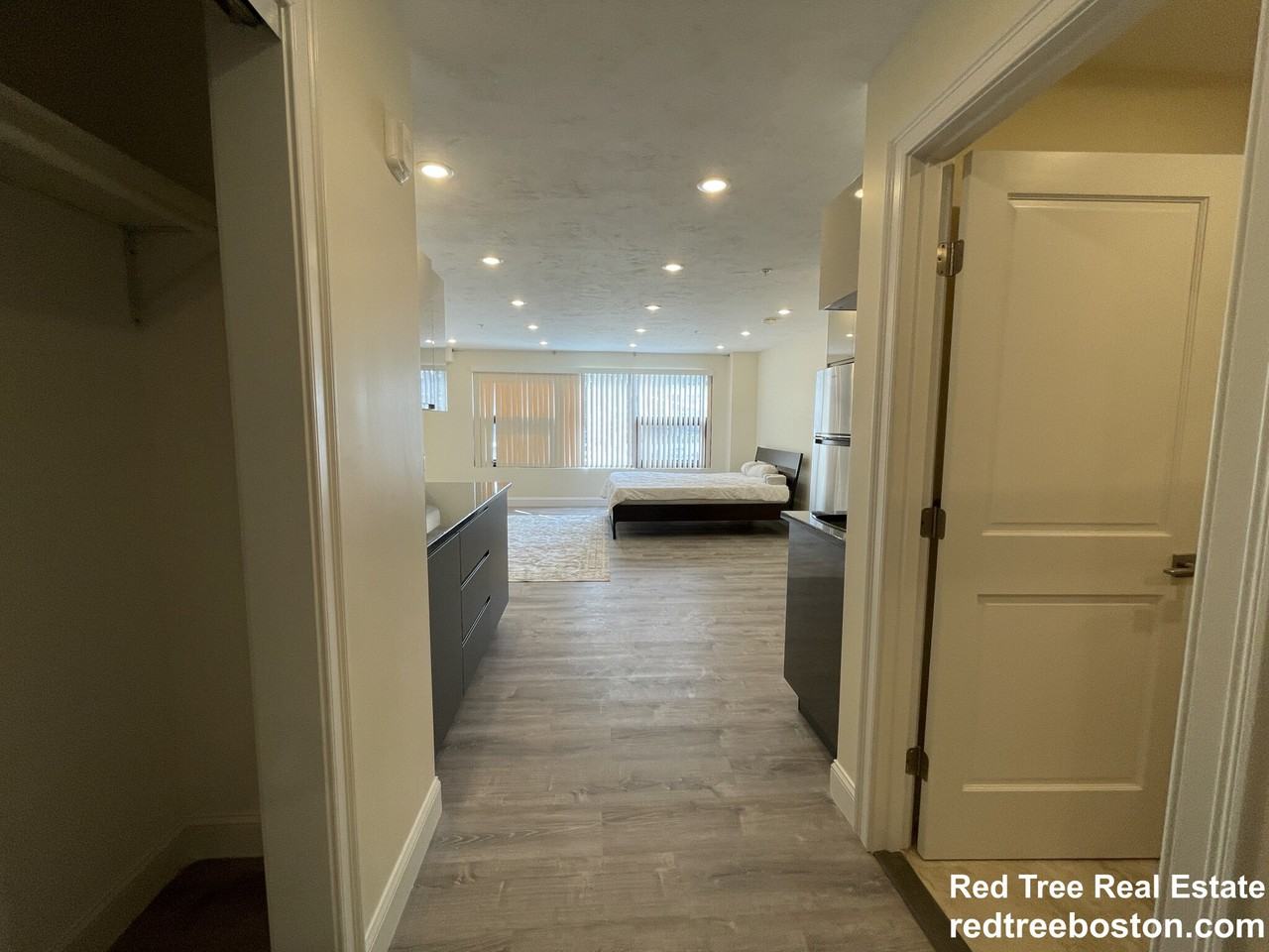 1028 Commonwealth Ave #201 - Photo 4 of 19