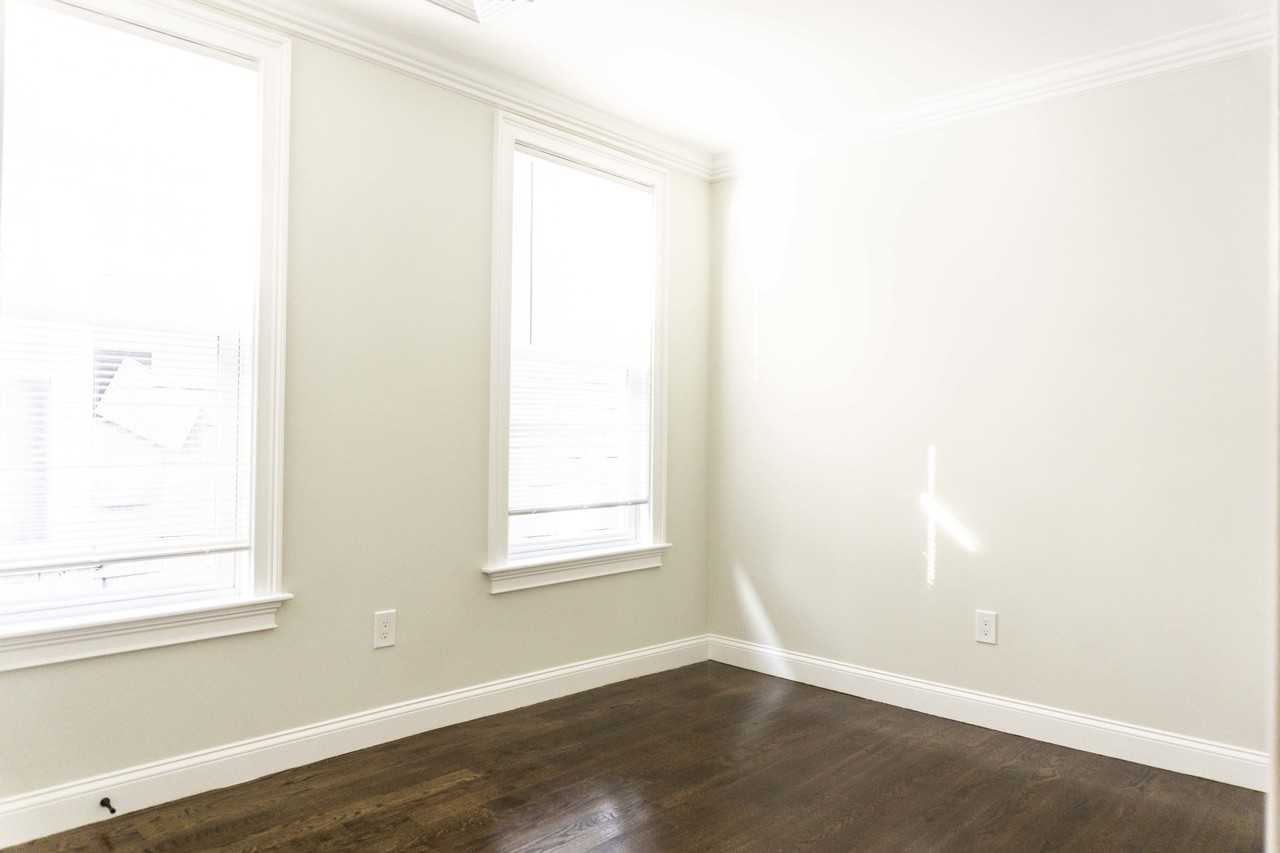 78 Morris St #2 - Photo 4 of 8