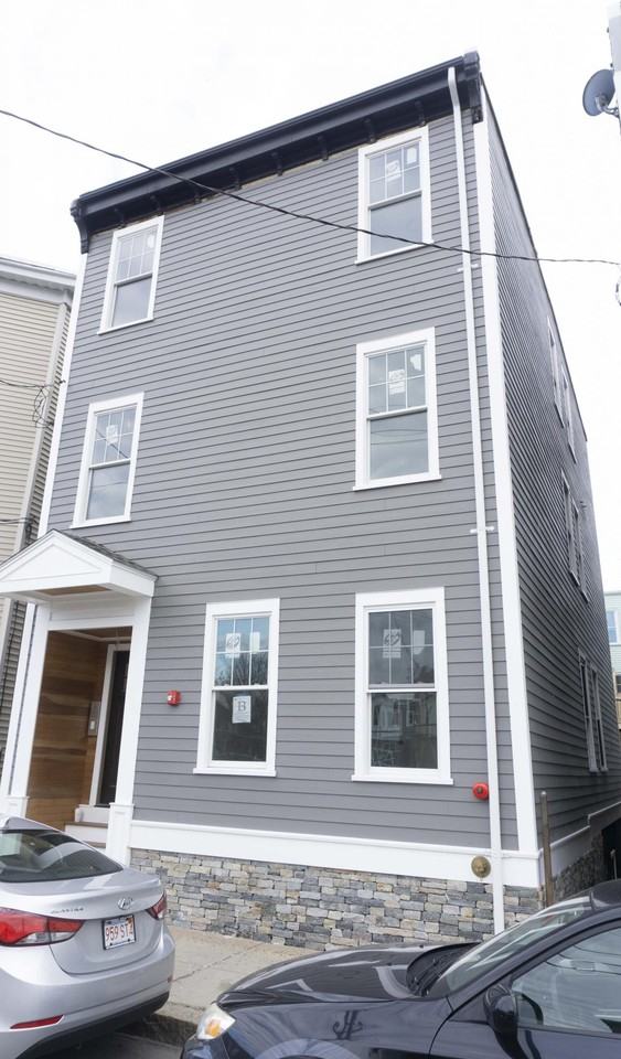 78 Morris St #3