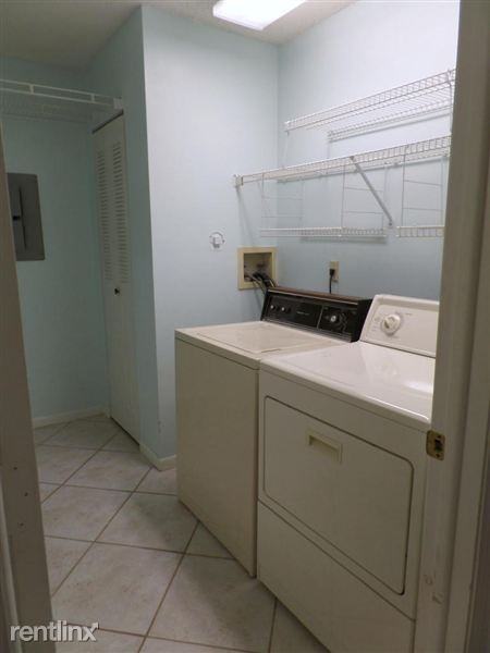 12238 Forest Greens Dr - Photo 3 of 22