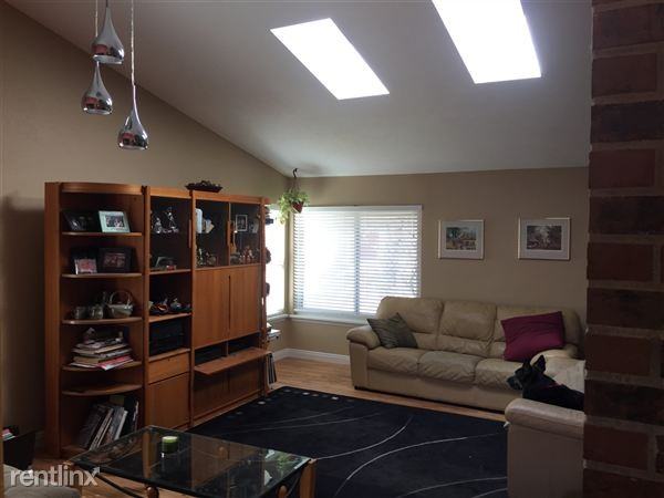 8270 S Locust Way - Photo 3 of 20