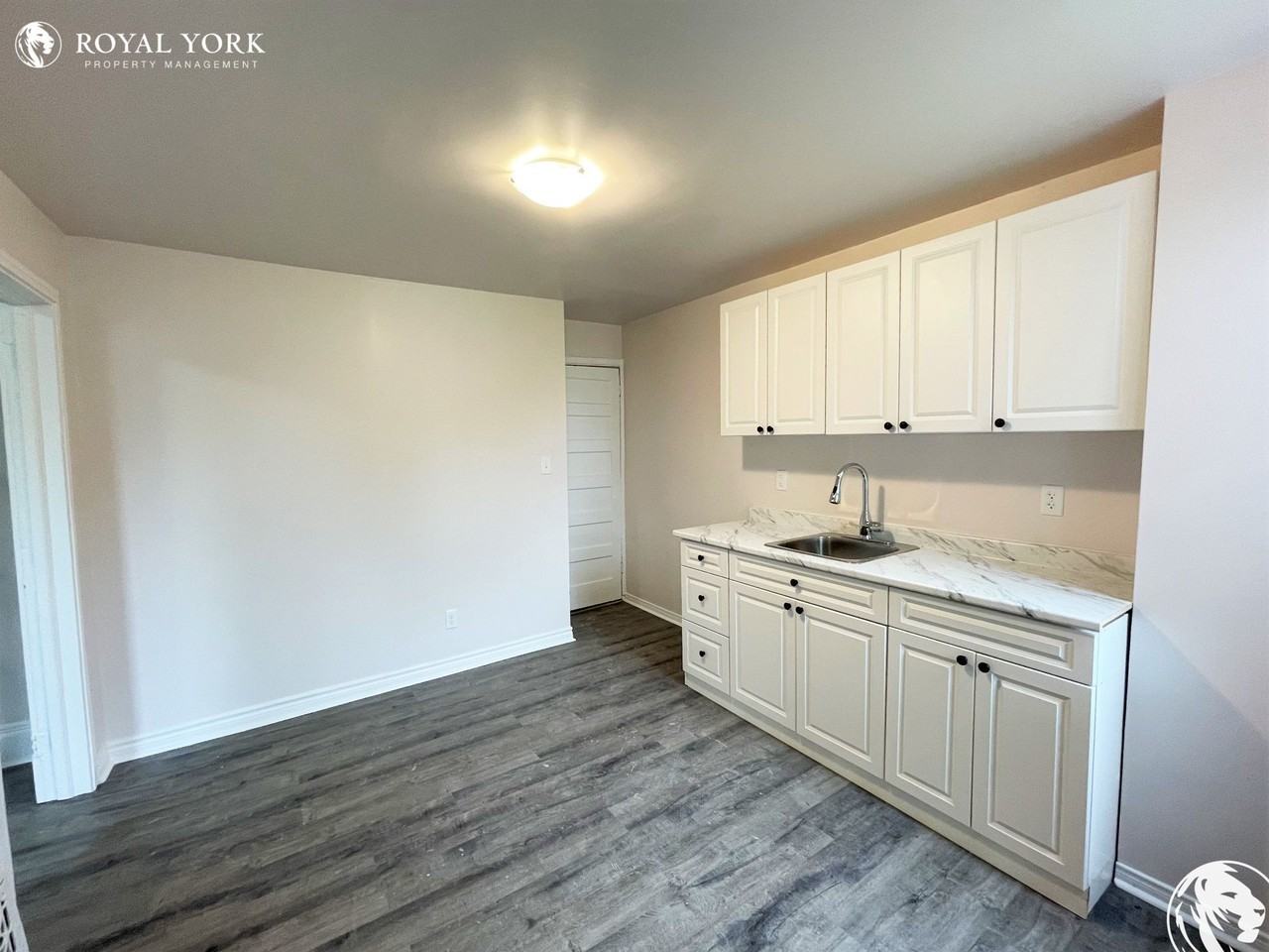 136 Adelaide Ave E #2 - Photo 2 of 27