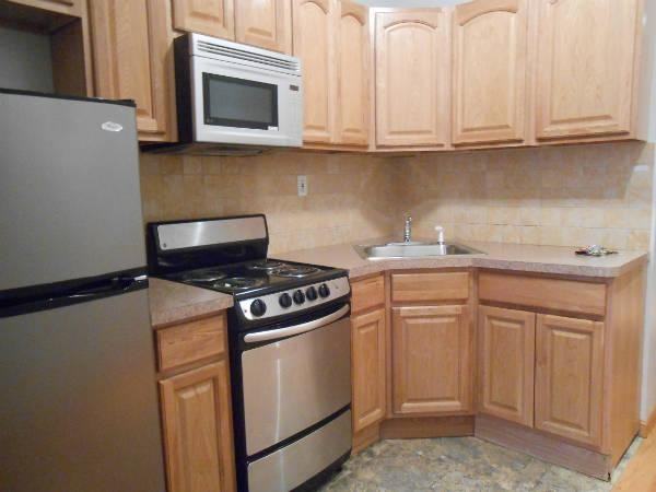 677 9th Ave #2N - Photo 3 of 8