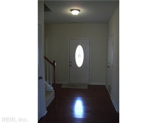 2825 Vimy Ridge Ave - Photo 2 of 11