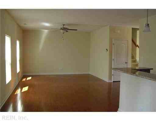 2825 Vimy Ridge Ave - Photo 3 of 11