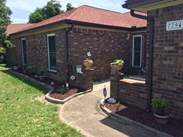 7794 Grundy St - Photo 2 of 14