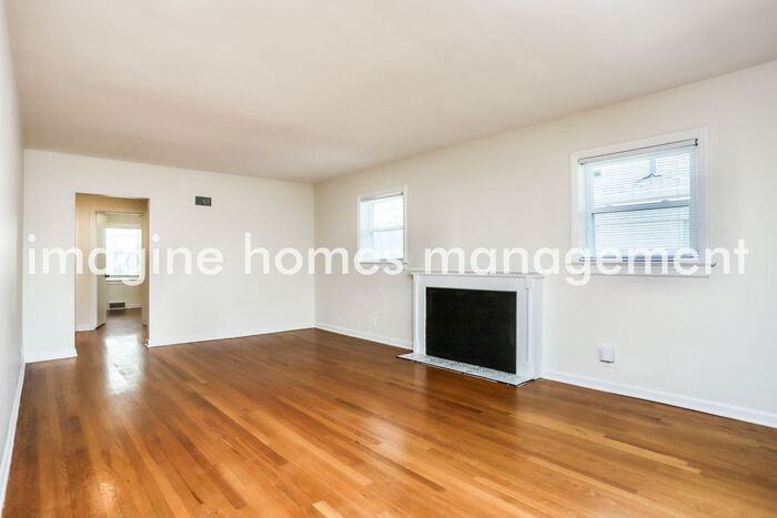 25 Stratford Ln - Photo 3 of 15