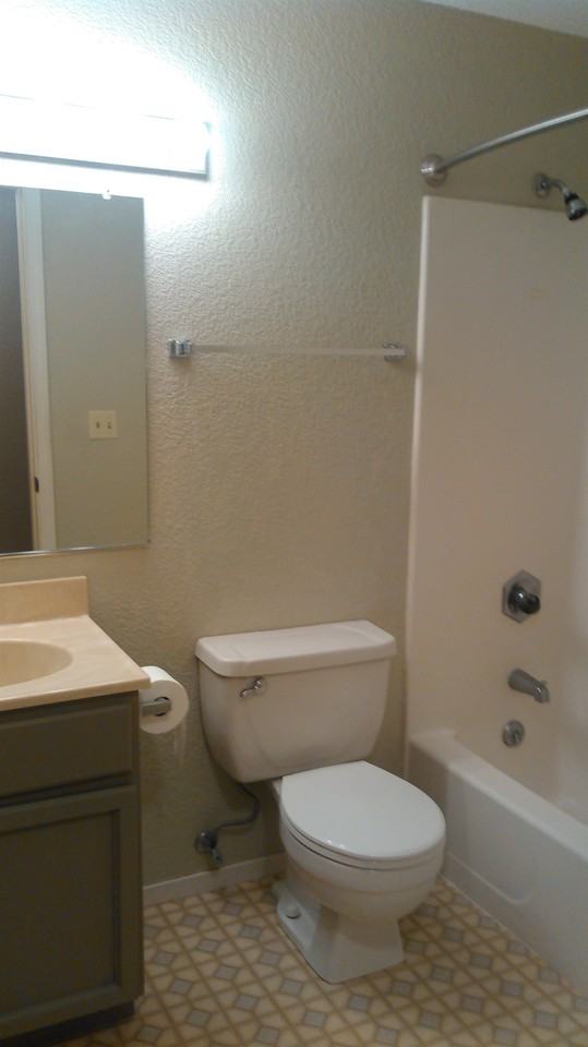 501 Keddie St #1 - Photo 4 of 5