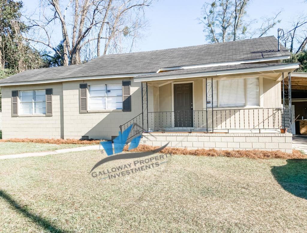 265 Railroad Ave - Photo 2 of 12