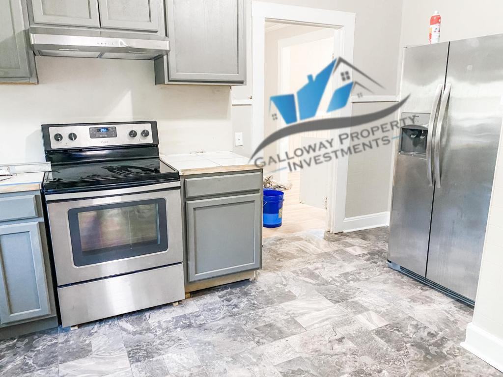 265 Railroad Ave - Photo 3 of 12