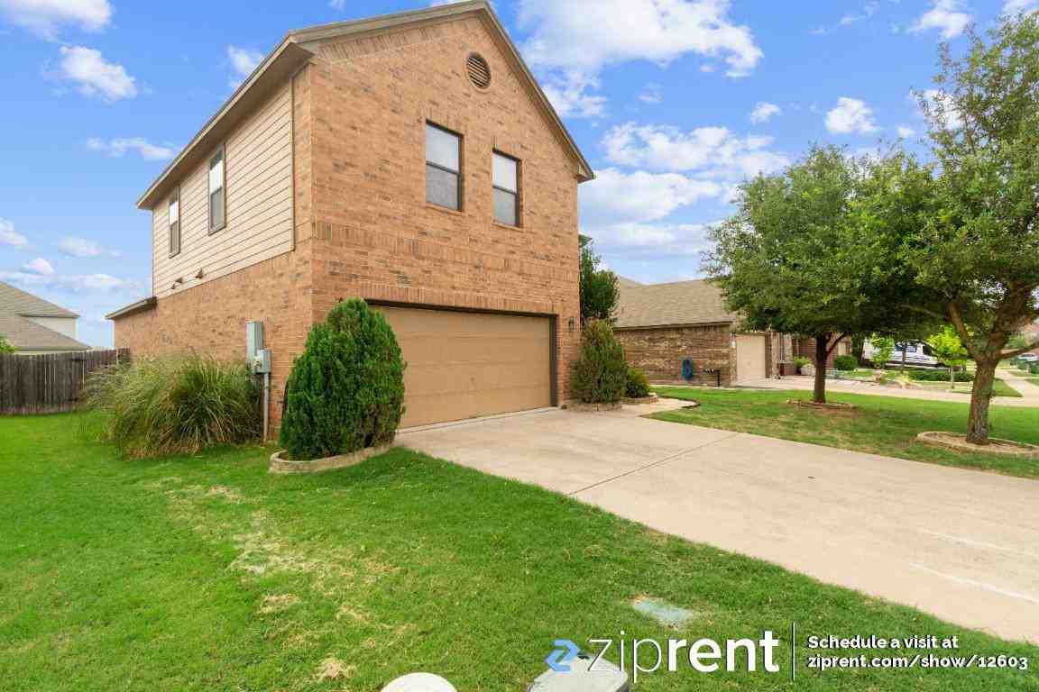 1405 Sheffield Way - Photo 2 of 23