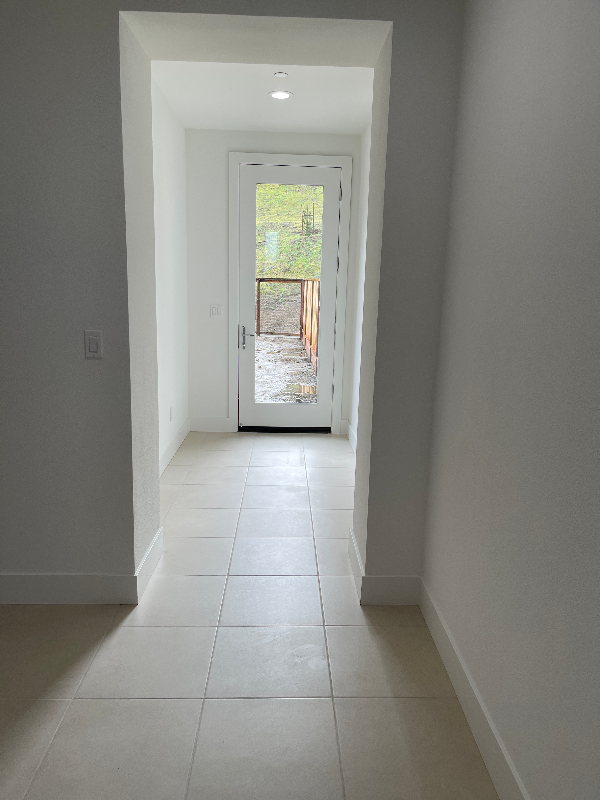 335 Shannon Pl - Photo 2 of 15