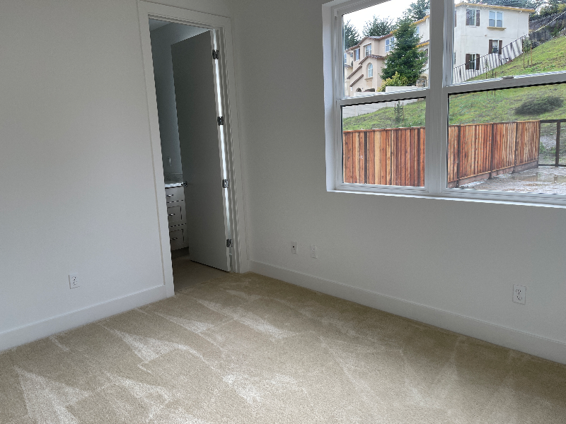 335 Shannon Pl - Photo 3 of 15