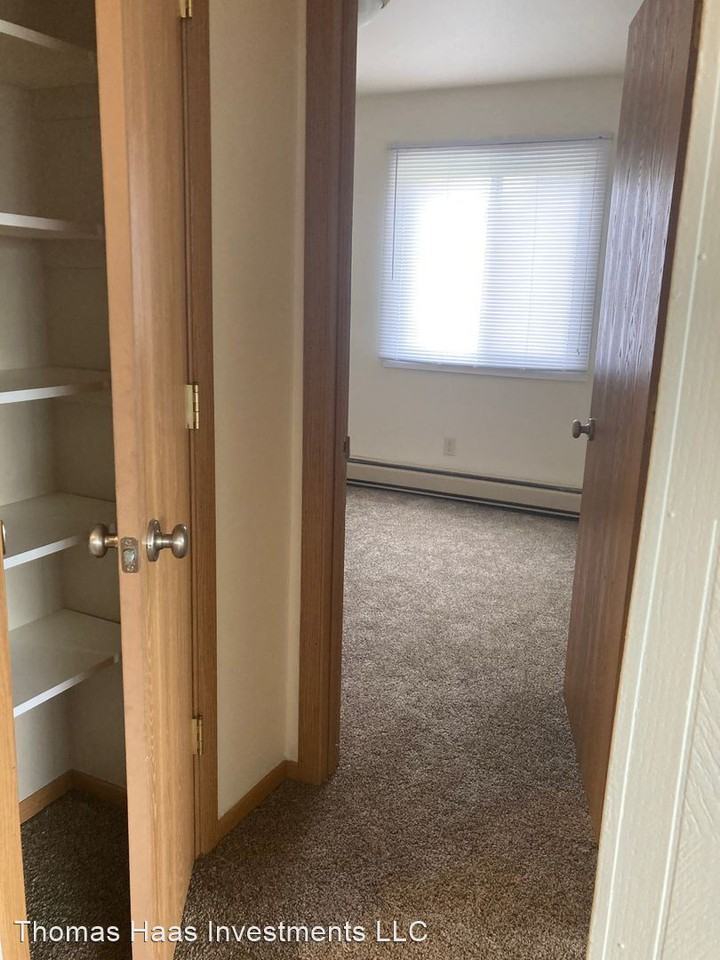 870 W Racine St  & 871 W Milwaukee St - Photo 3 of 16