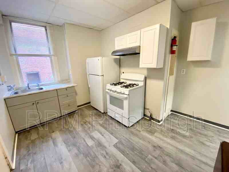 1705 Tustin St - Photo 2 of 12
