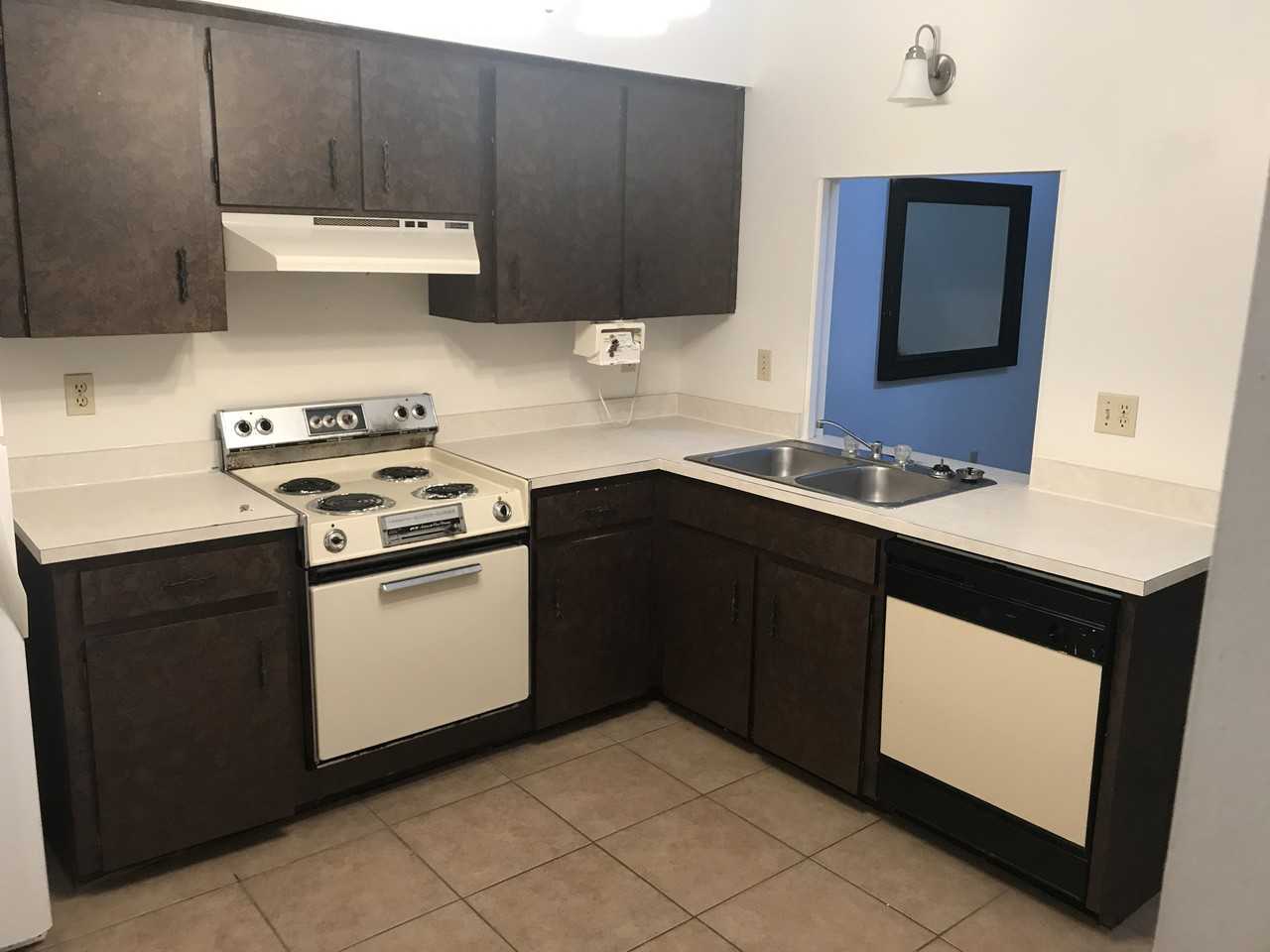 3571 Raintree Ct - Photo 2 of 3