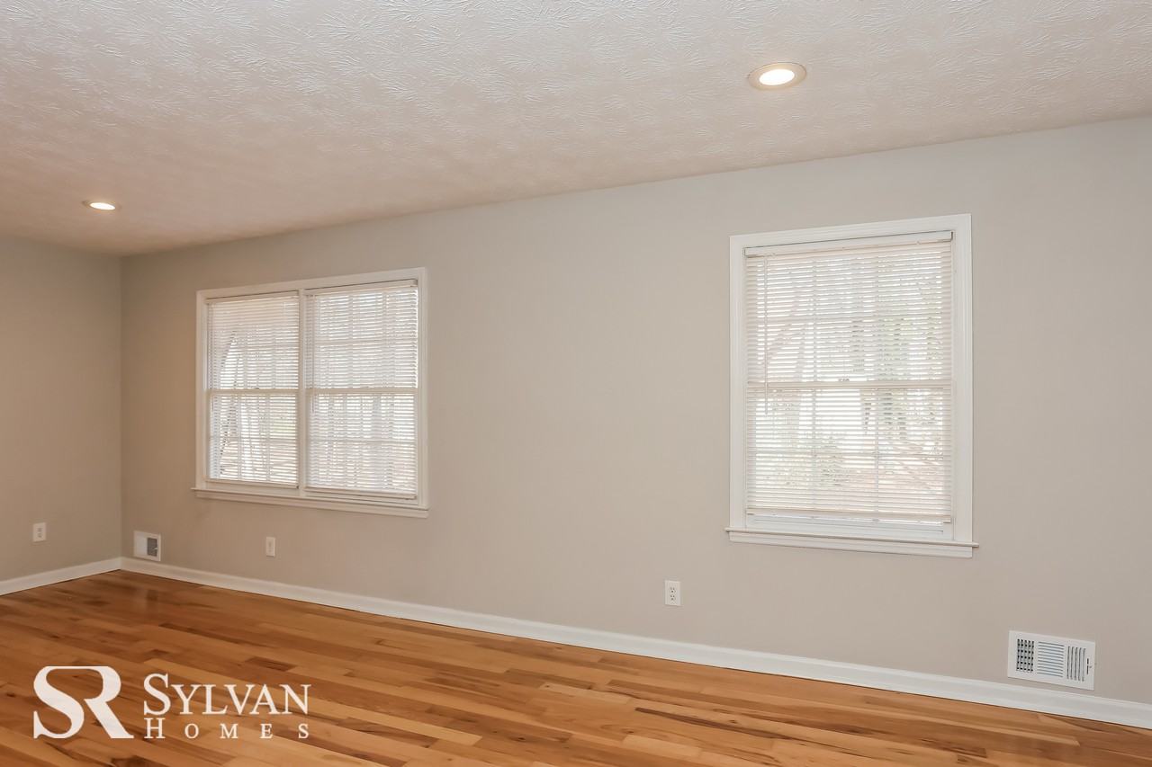 60 Juliana Dr - Photo 2 of 15