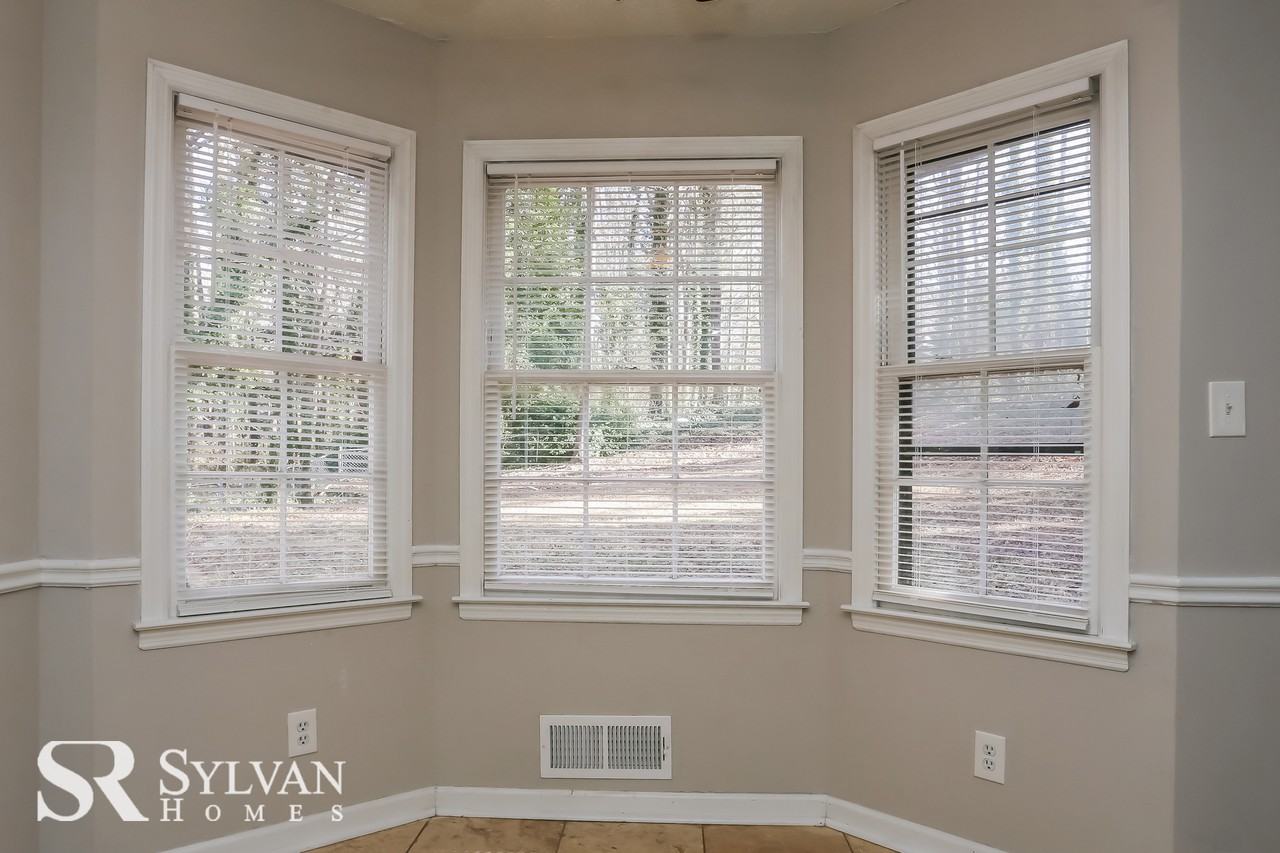 60 Juliana Dr - Photo 3 of 15