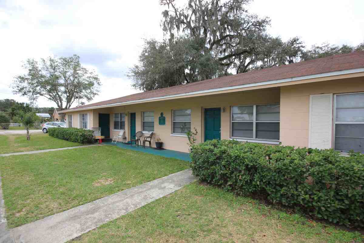 12615 Curley St - Photo 2 of 14