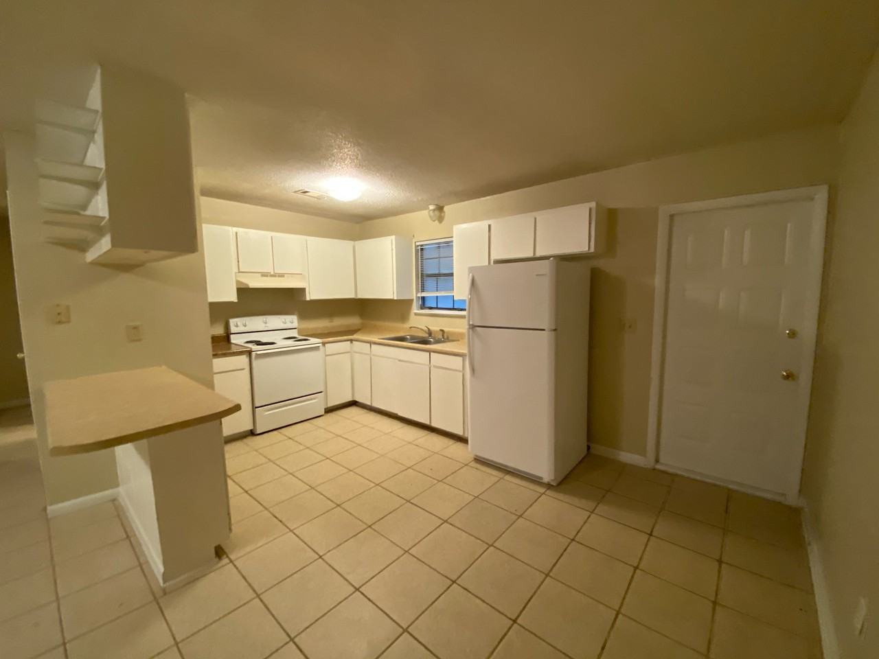 129 Twin Trees Drive - Photo 4 of 6