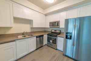 featured image of 5645 Farmdale Ave