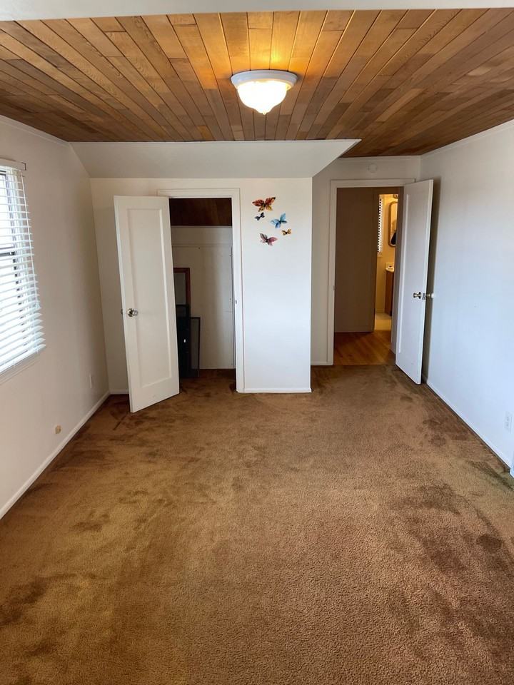 812 Northeast 70th Street - Photo 2 of 16