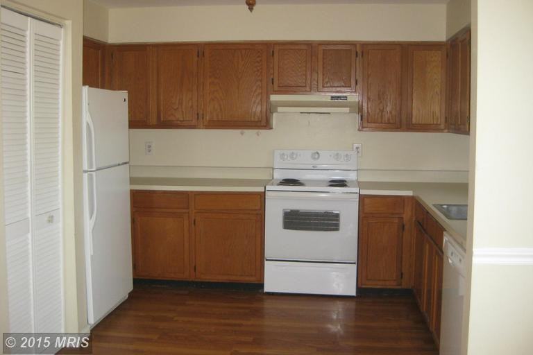 3643 McDowell Ct - Photo 3 of 12