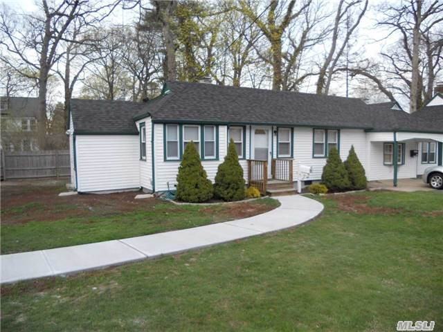 21 Locust Ave - Photo 2 of 15