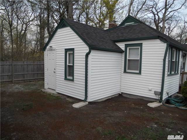 21 Locust Ave - Photo 3 of 15
