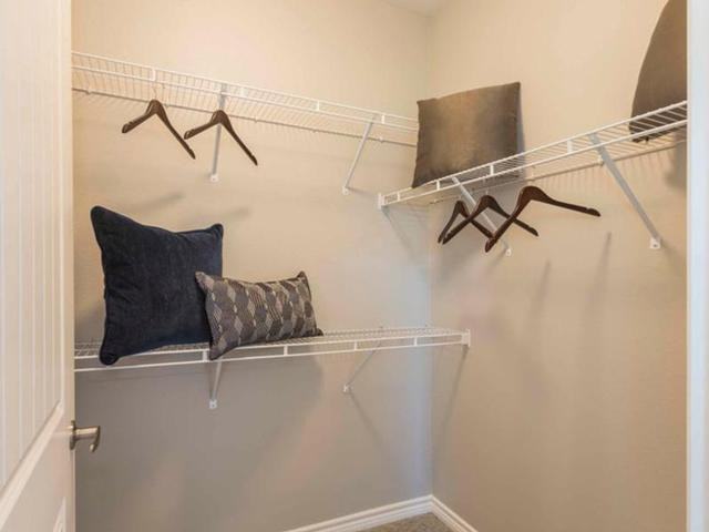 6750 Alpine Currant Vw - Photo 2 of 50