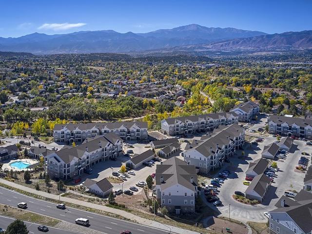 6750 Alpine Currant Vw - Photo 2 of 50