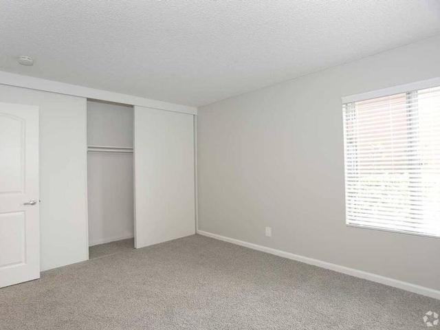 10000 Imperial Hwy - Photo 7 of 26