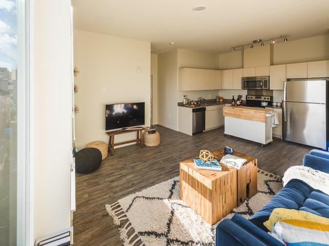 1023 E Alder St - Photo 5 of 14