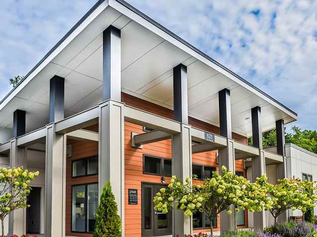 625 Eltham Rd - Photo 2 of 31