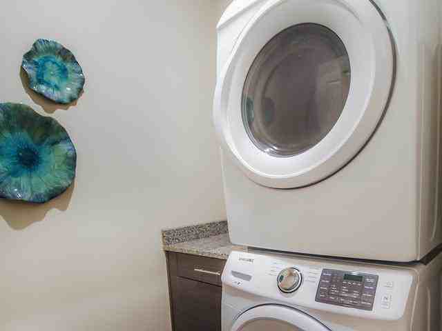 625 Eltham Rd - Photo 3 of 31