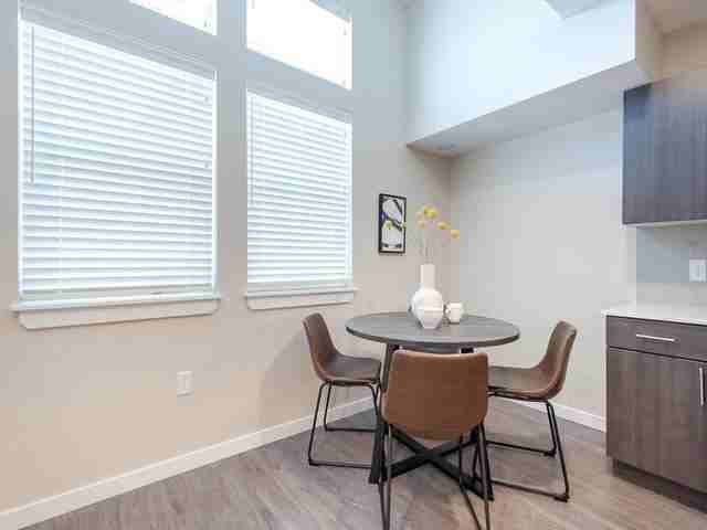 2220 Se 192nd Ave - Photo 4 of 14