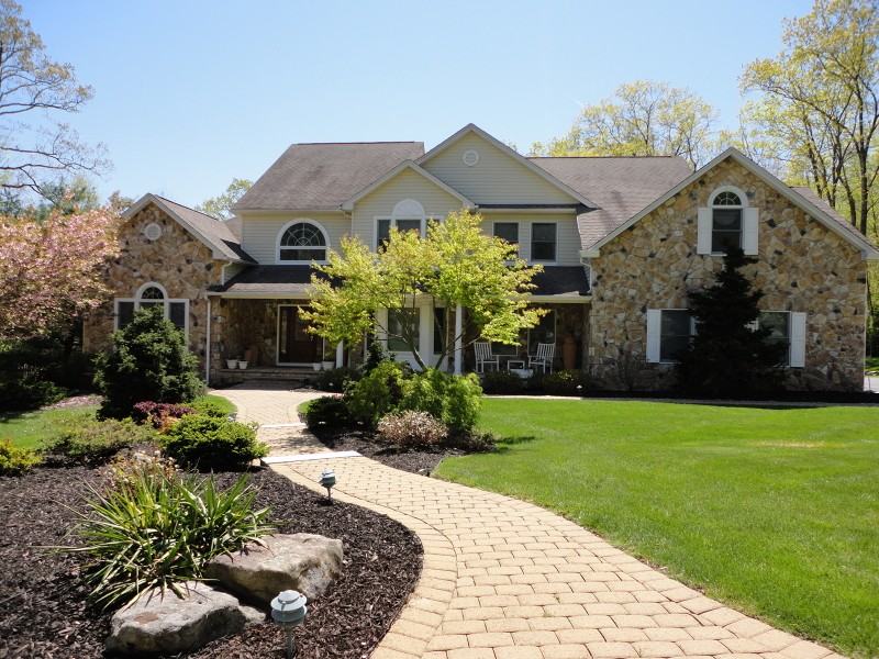 1 Brandywine Ct - Photo 2 of 25