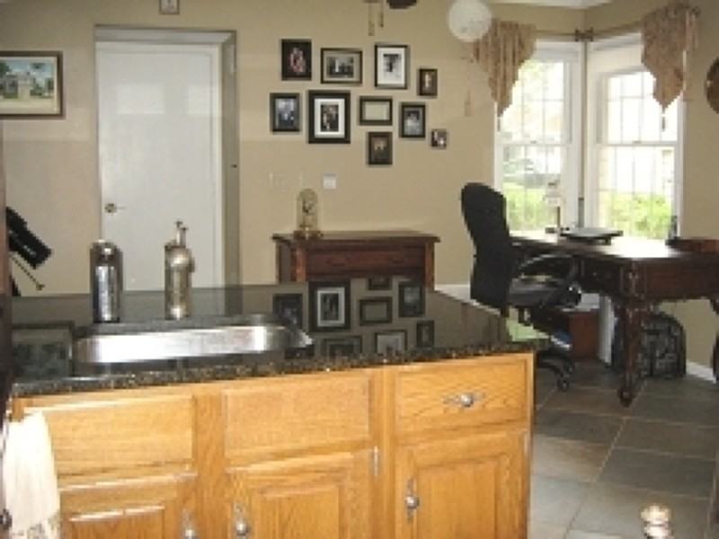 18 Cambridge Rd - Photo 3 of 10