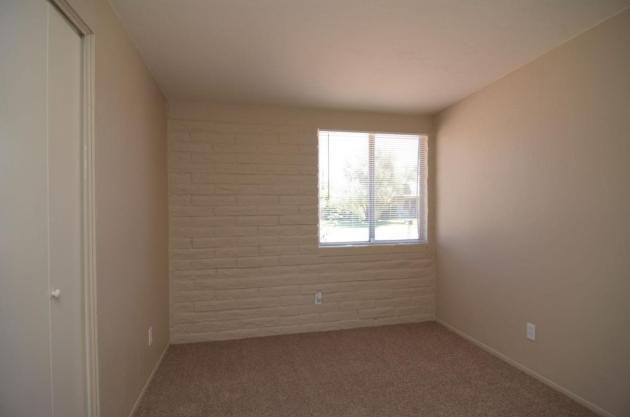4122 South Snapdragon Street - Photo 3 of 5