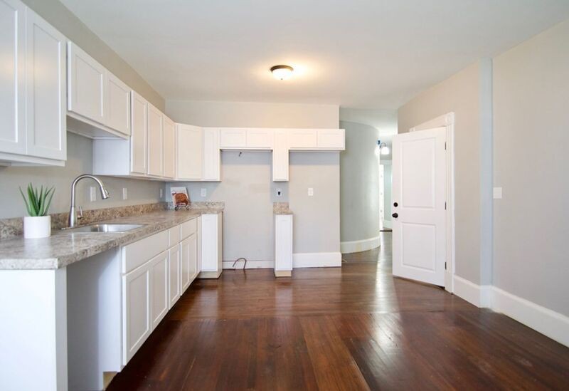 56 Mulberry St #1stFL - Photo 2 of 16