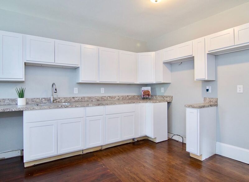 56 Mulberry St #1stFL - Photo 3 of 16