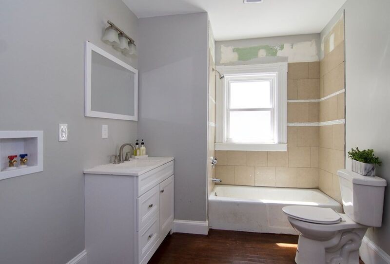 56 Mulberry St #1stFL - Photo 5 of 16